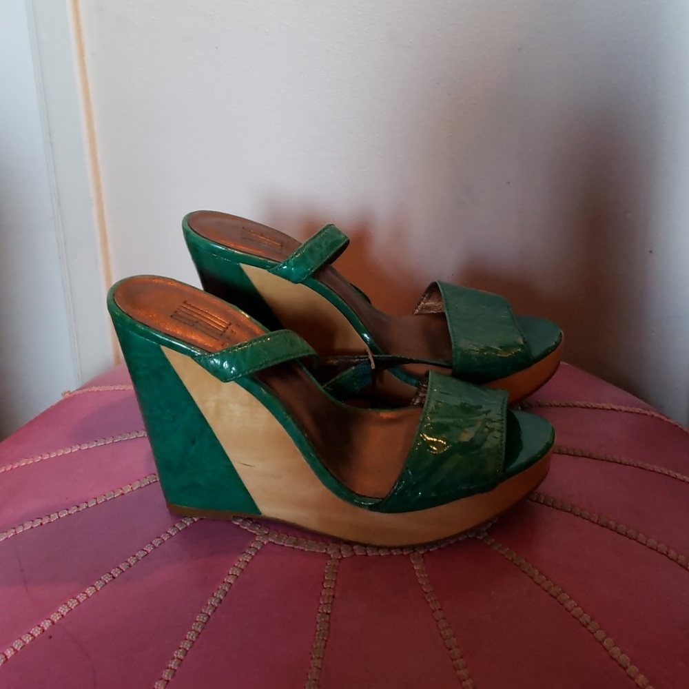 Pelle Moda platforms